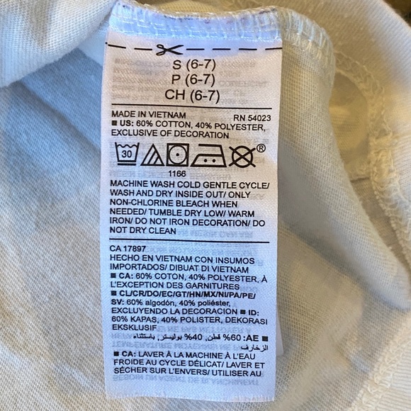 Old Navy long sleeve graphic t-shirt - Picture 5 of 5